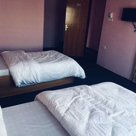 Obey Guest House بوكْرا المظهر الخارجي الصورة